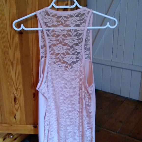 Pink lace top - Picture 2 of 4